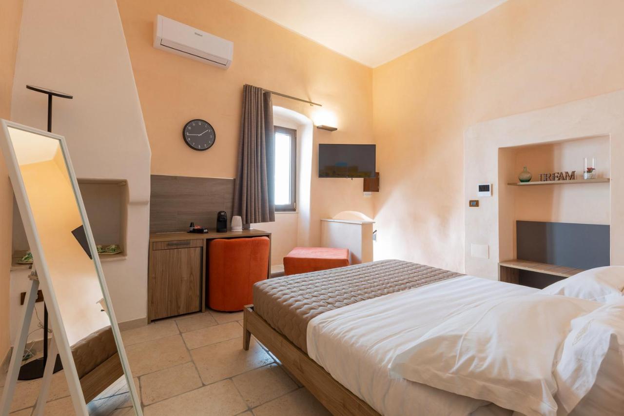 Terrae Rooms Rental Mesagne Buitenkant foto